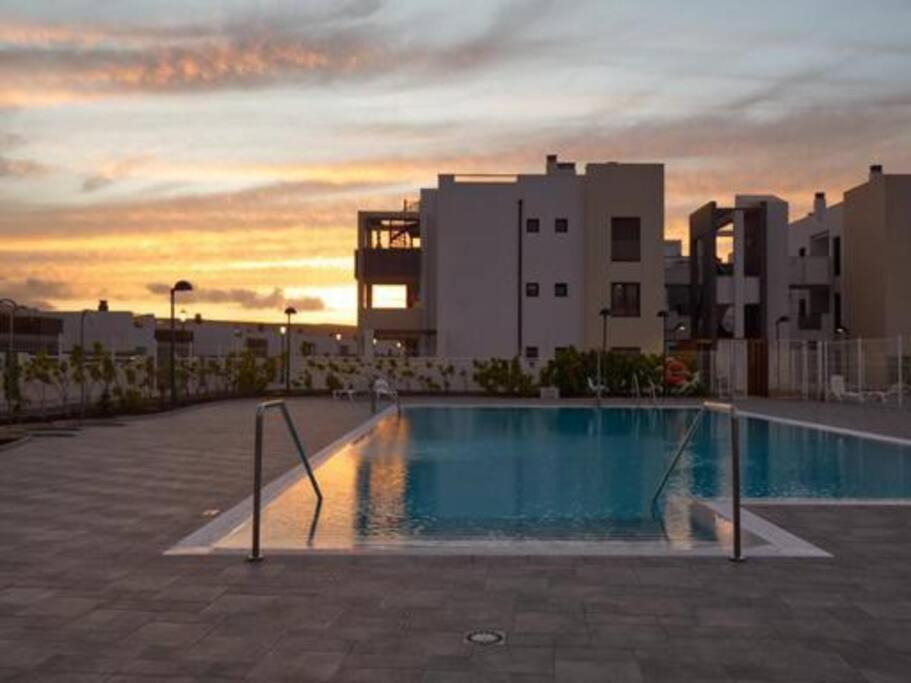 Sunny Luxury Apartment With Two Great Sunny - Level Terraces, Two Swimming Pools, In A New Complex Pueblo Majorero, Close To Fuerteventura Golf Club, Next To The Beach , Atlantico Shopping Mall And Casino In Caleta de Fuste Exterior foto