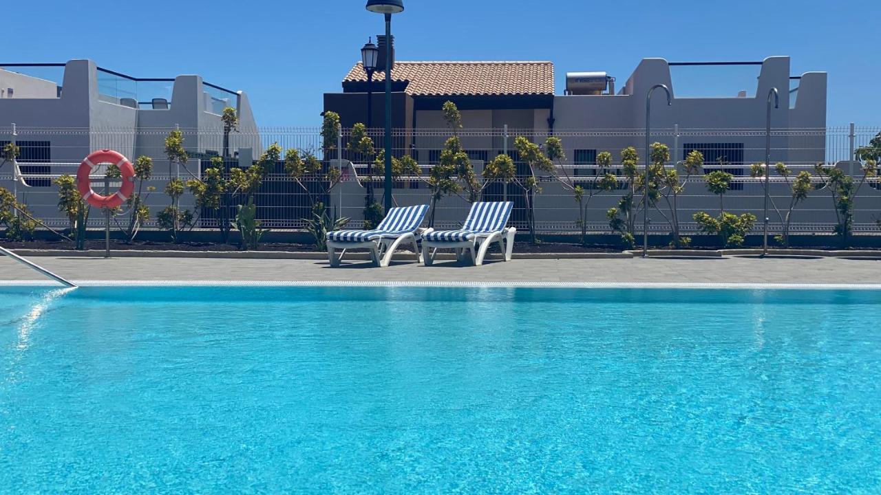 Sunny Luxury Apartment With Two Great Sunny - Level Terraces, Two Swimming Pools, In A New Complex Pueblo Majorero, Close To Fuerteventura Golf Club, Next To The Beach , Atlantico Shopping Mall And Casino In Caleta de Fuste Exterior foto